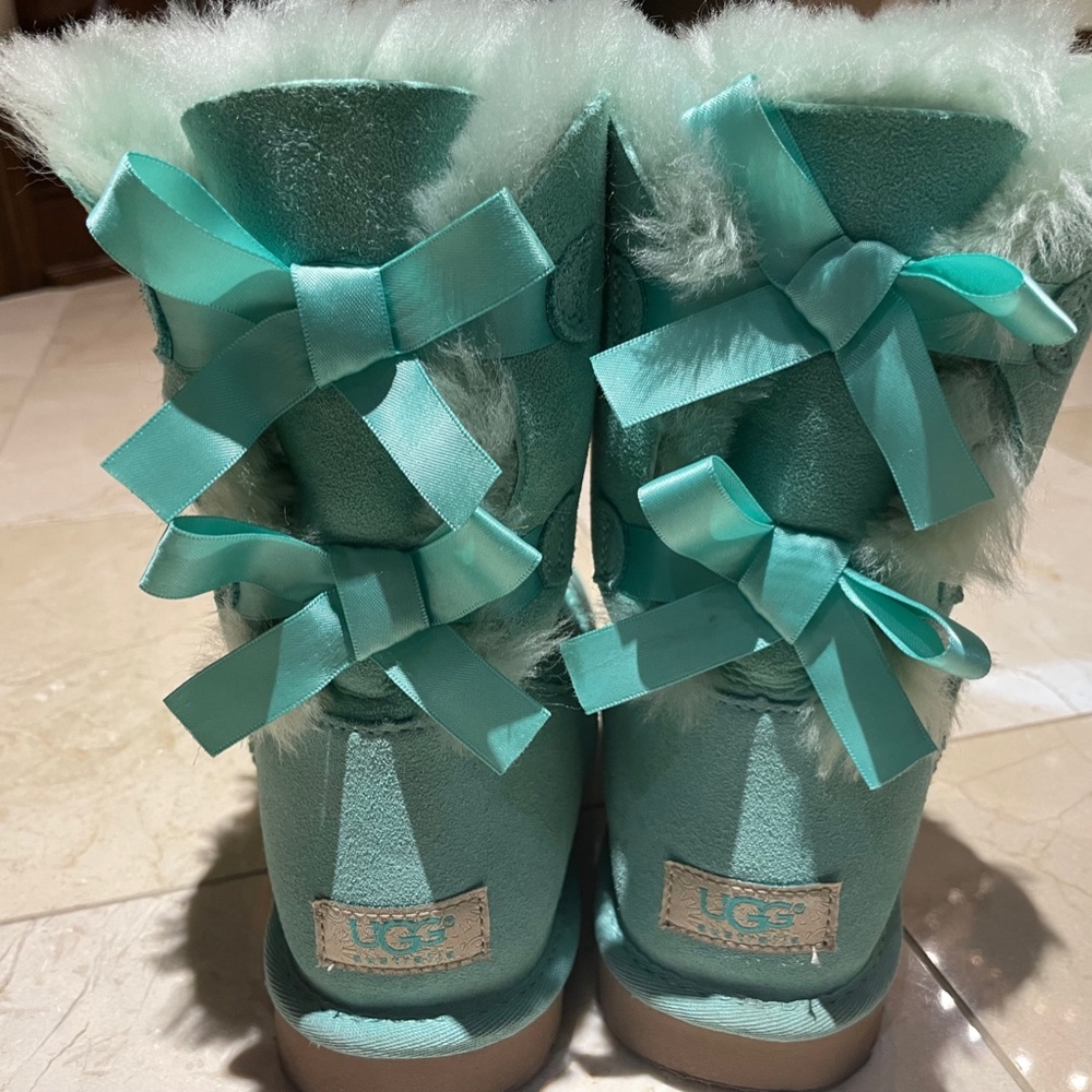 UGG Bailey Bow-Back Short Boot in Aqua - Picture 5 of 8